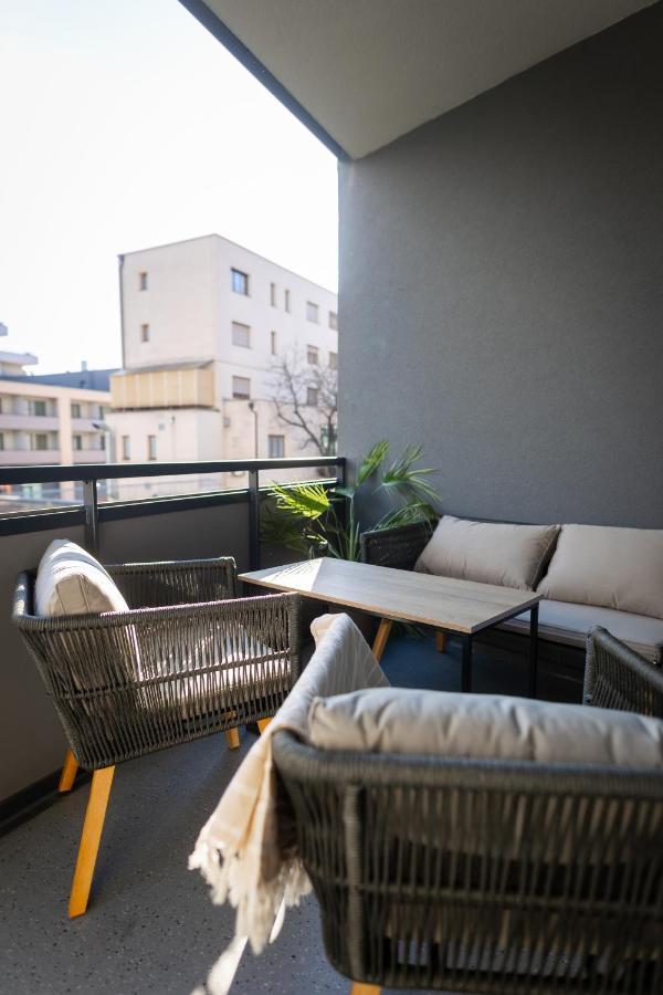 Quiet & Cozy Apartment Old Town - Free Underground Parking 科希策 外观 照片