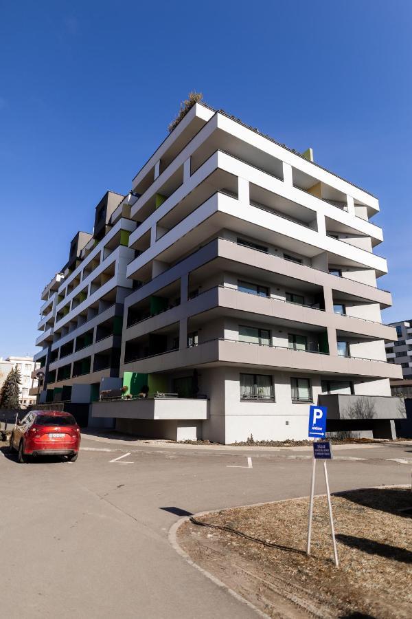 Quiet & Cozy Apartment Old Town - Free Underground Parking 科希策 外观 照片